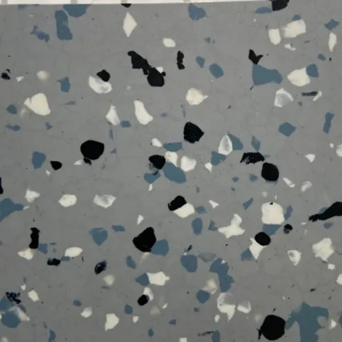 Muestra de piso vinílico en rollo Conductive Dark Grey, referencia 3521, 2 mm de espesor